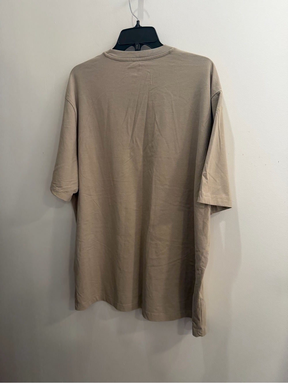 Saddlebred Men's Pocket Crew Tee in Taupe - Picture 4 of 5